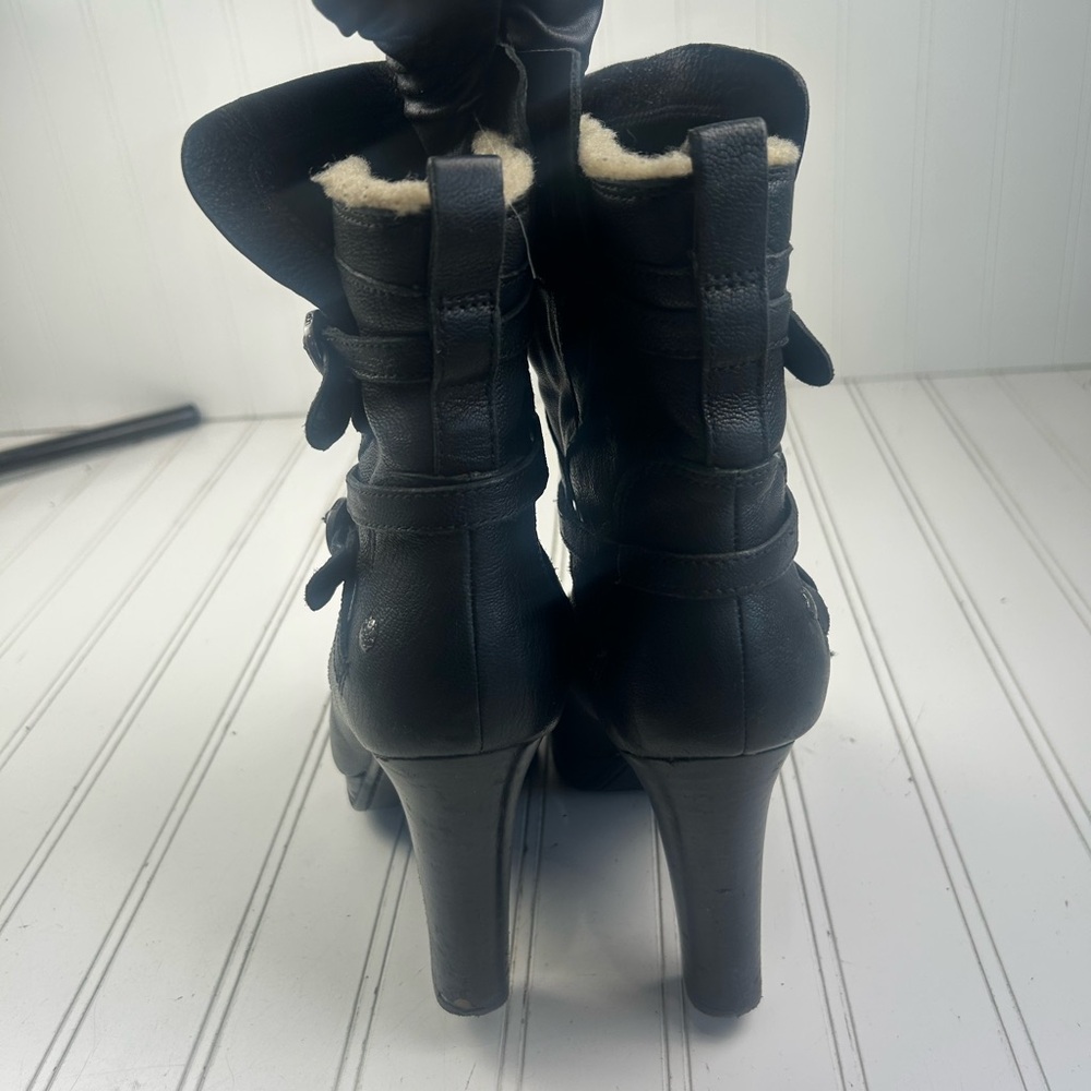 UGG Black Olivia Leather Sheepskin High-Heel Platform Boots  Women’s Size 8 - Picture 3 of 12